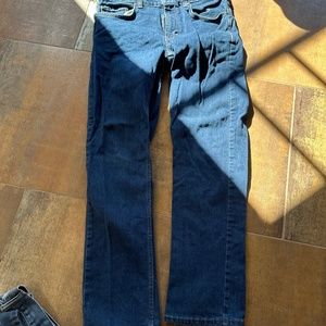 Kirkland 32 by 32 straight blue jean mena